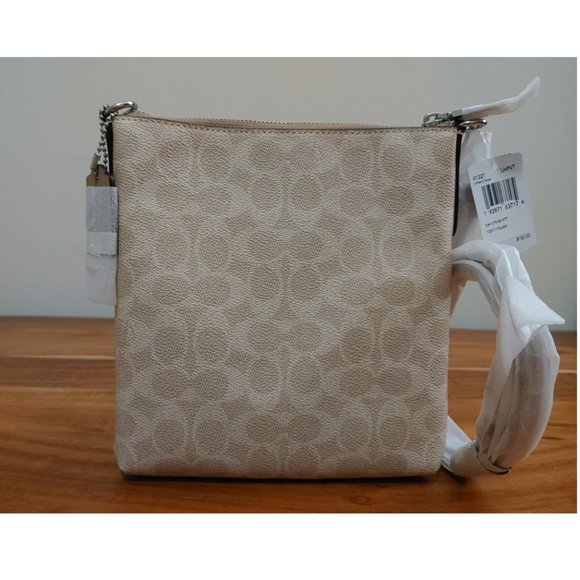 NWT Coach Kitt Messenger Crossbody In Colorblock Signature Canvas - Picture 2 of 8